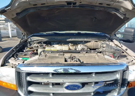 1999 Ford F-250 Lariat/Xl/Xlt z USA, uszkodzony, nr VIN 1FTNX21F8XEE87381